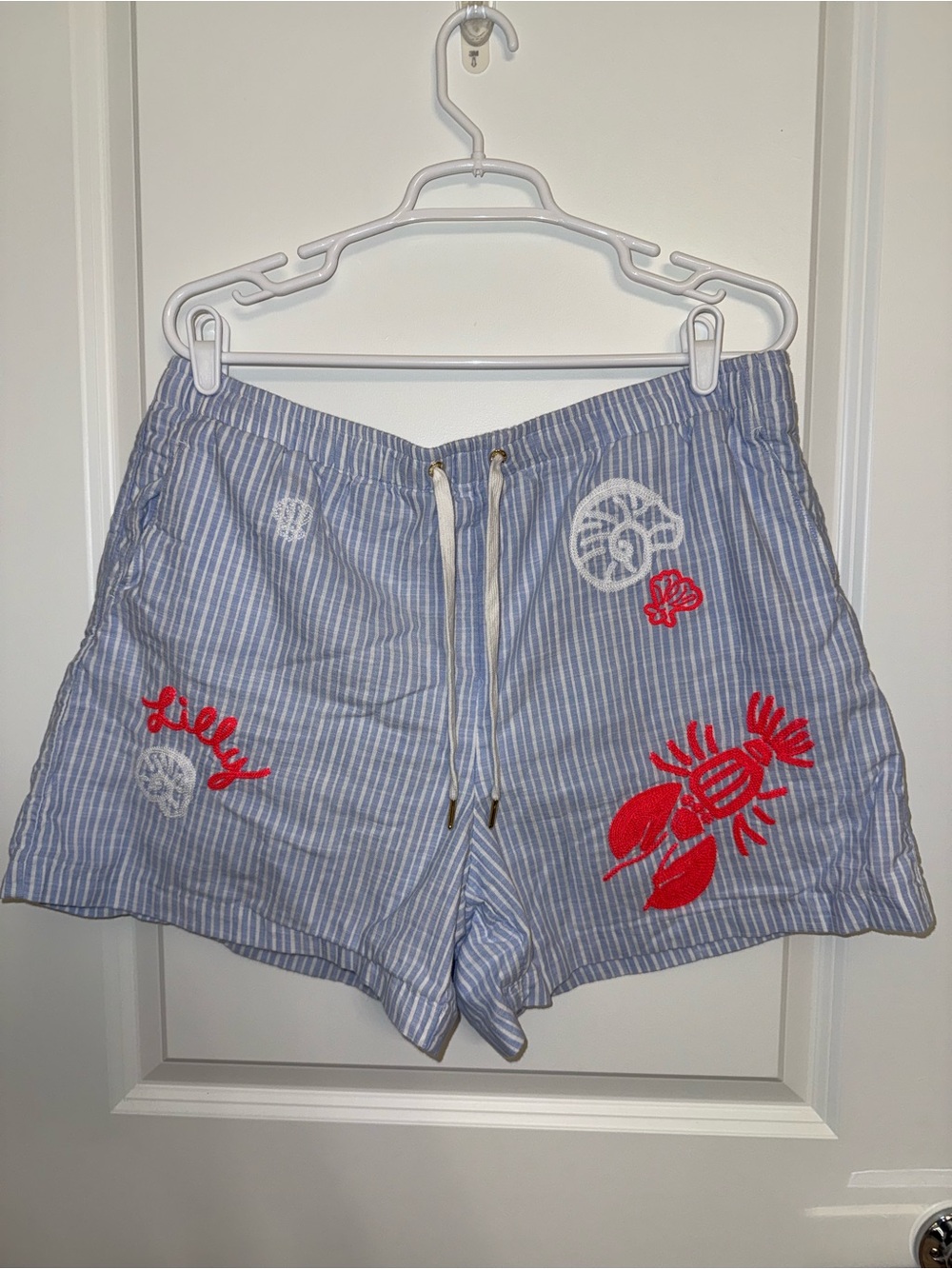 Lilly Pulitzer 5" Embroidered Croix Short